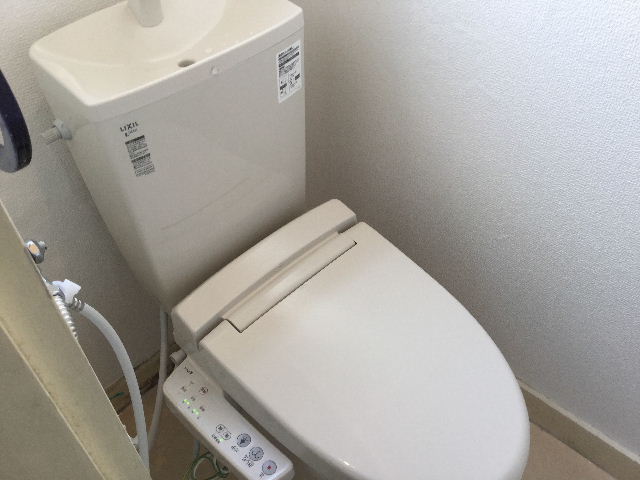 トイレリフォーム工事_f0031037_20235755.jpg