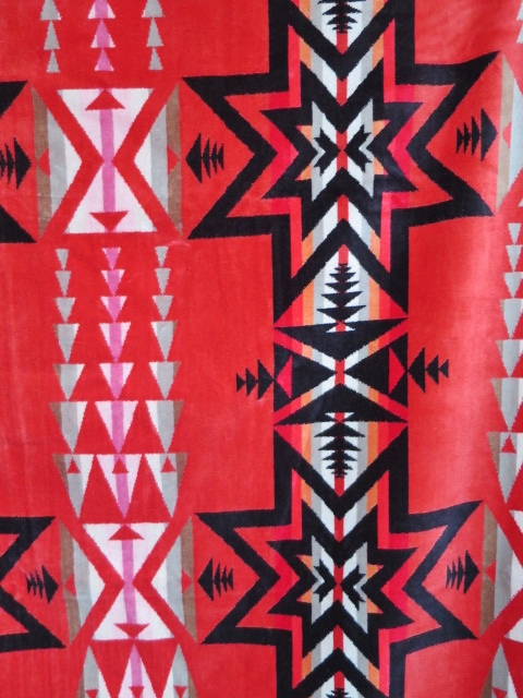 春のレジャーの御伴に♪♪♪ Pedleton ・・・ NATIVE柄 BATH TOWEL!★!_d0152280_7191793.jpg