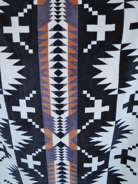 春のレジャーの御伴に♪♪♪ Pedleton ・・・ NATIVE柄 BATH TOWEL!★!_d0152280_7222440.jpg
