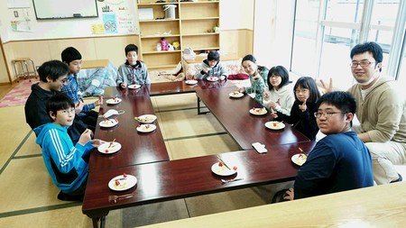 山村留学修園のつどい前日の甘いおやつ…_d0265607_1920482.jpg