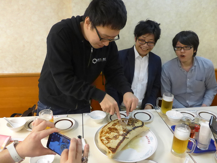 「神楽坂飯店」のジャンボ餃子を食べる。_f0232060_14495789.jpg