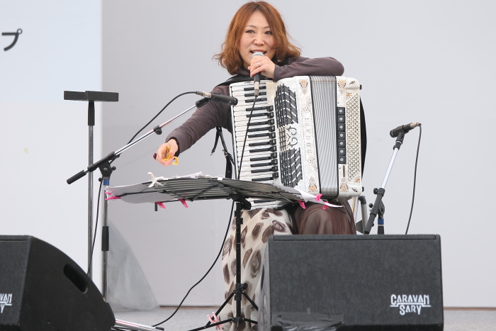 土佐のおきゃく2015[ライブ]坂野志麻_a0077663_915233.jpg
