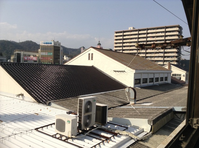 JR岩国駅駅舎を写真に撮っておこう。_a0160571_1715488.jpg