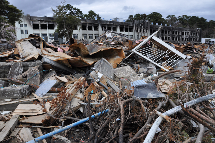 震災直後と現在の被災地の写真比較～宮城県石巻市_e0171573_0421237.jpg