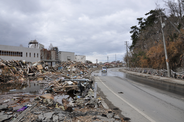 震災直後と現在の被災地の写真比較～宮城県石巻市_e0171573_0435272.jpg