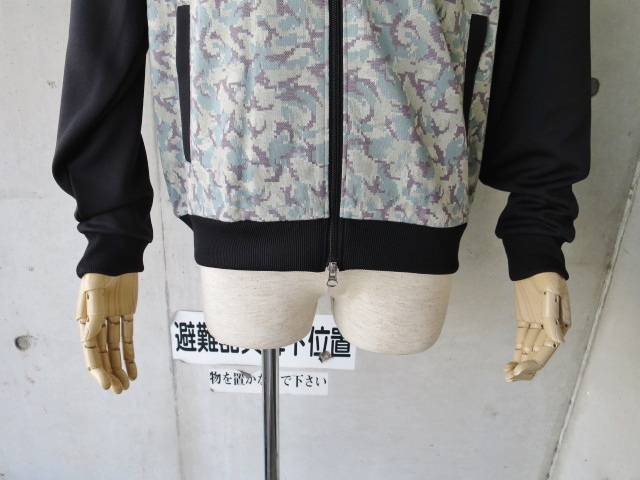 久々ですネ ・・・ FRED PERRY (UK企画) Limited TRACK JACKET!★!_d0152280_1355789.jpg