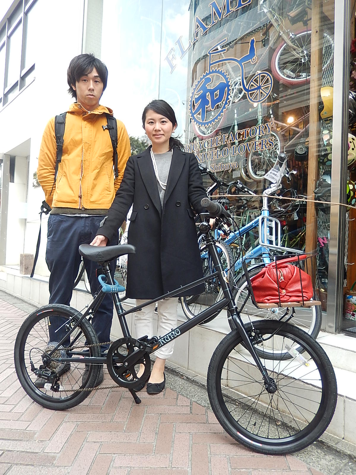 3月22日 渋谷 原宿 の自転車屋 FLAME bike前です_e0188759_19305864.jpg