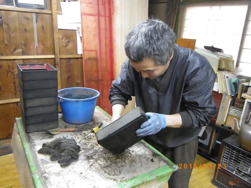 うるし塗り工房の見学_e0290580_2343207.jpg