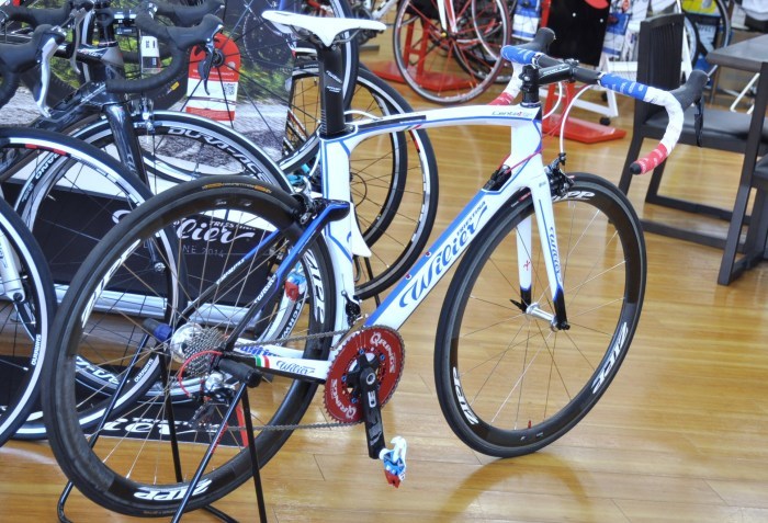 Wilier  Cento 1 Air　ユナイテッドカラー_b0246207_20433324.jpg