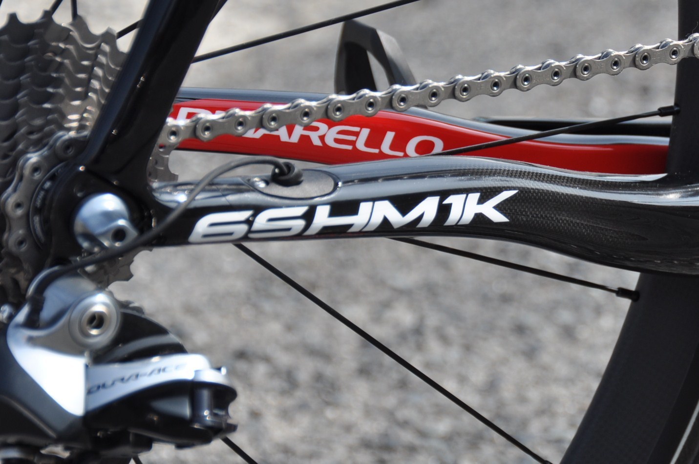 稀代の名車　PINARELLO  DOGMA65.1_b0246207_21062970.jpg