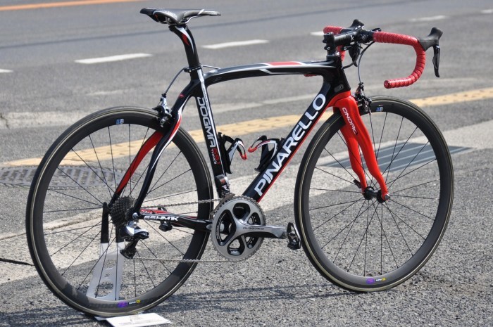 稀代の名車　PINARELLO  DOGMA65.1_b0246207_21063831.jpg