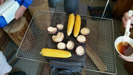 一夜明けてくつろぐ留学生…明日は自宅へ帰ります_d0265607_0114099.jpg