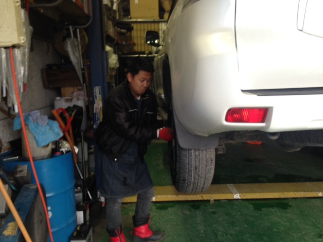 3月25日山本が送りますTOMMYの1日 ランクル アルファード ハマー_b0127002_203231.jpg