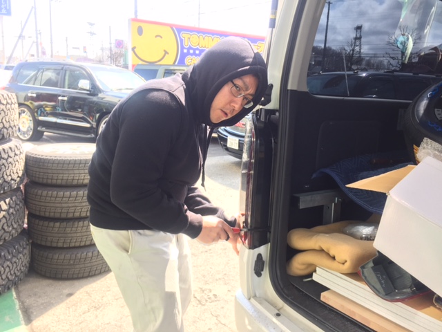 3月25日山本が送りますTOMMYの1日 ランクル アルファード ハマー_b0127002_2074713.jpg