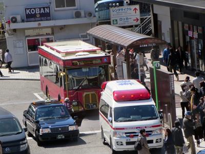 【鎌倉駅前「パーラー扉」で正しいハムサンドと正しいコーヒー】_b0009849_22562932.jpg