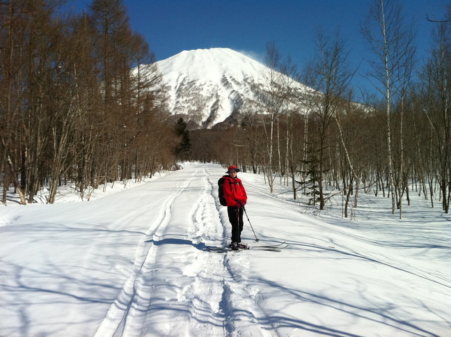 2015年3月 「晴天のニセコアンヌプリ、そして羊蹄山」_c0219616_1826851.jpg