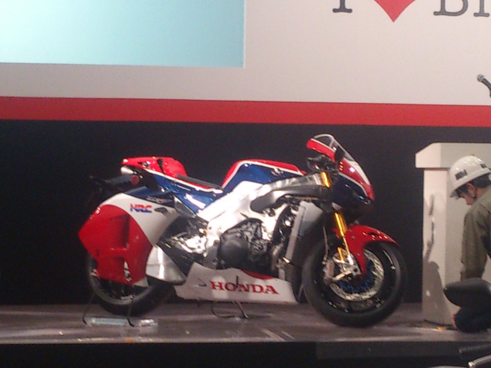 2015 モーターサイクルショー 搬入です です。_f0231916_22111691.jpg