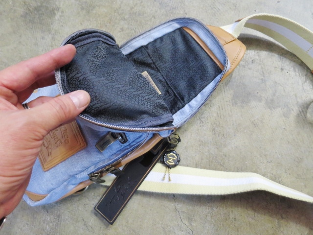 出ました!★? 別注企画Orobianco ・・・ Light DENIM One Shoulder BODY BAG!♪!_d0152280_19115653.jpg