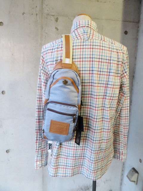出ました!★? 別注企画Orobianco ・・・ Light DENIM One Shoulder BODY BAG!♪!_d0152280_19132673.jpg