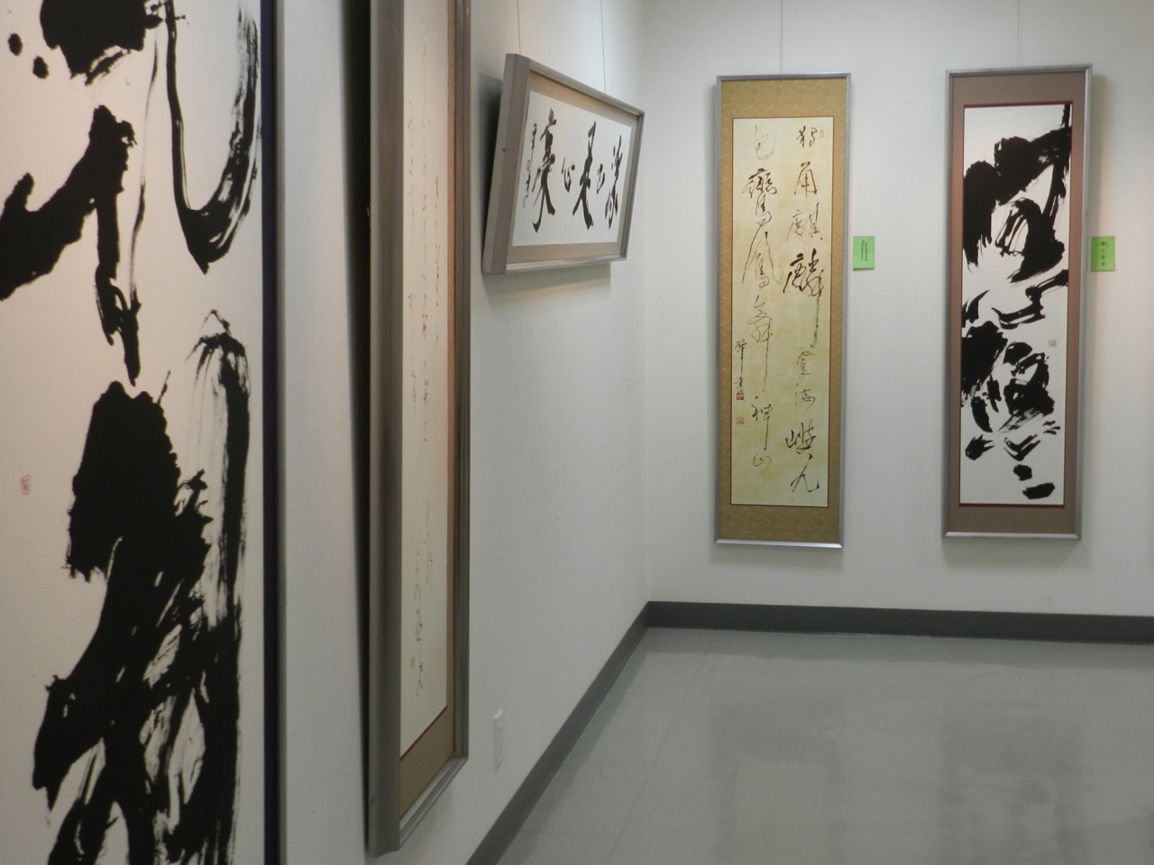 【北室】山崎肇書作展 【南室】飯尾京子 七宝彫金展_f0106896_14511851.jpg