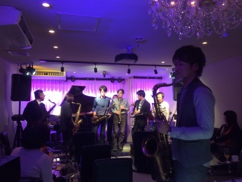 Jazzlive comin 広島 本日金曜日のライブ！_b0115606_11415274.jpg