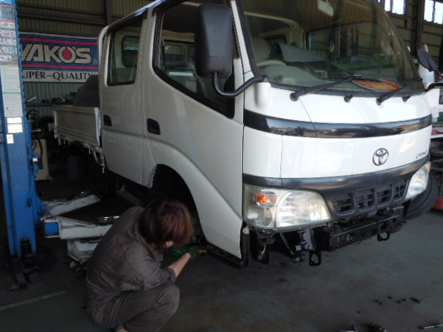 今日のマー君☆ダイナトラック納車整備中(っ`･ω･´)_c0213517_14475649.jpg