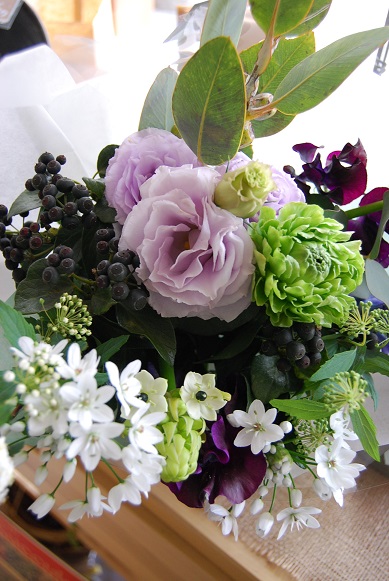 お祝い、送別、卒業の花束。_a0201358_18122976.jpg