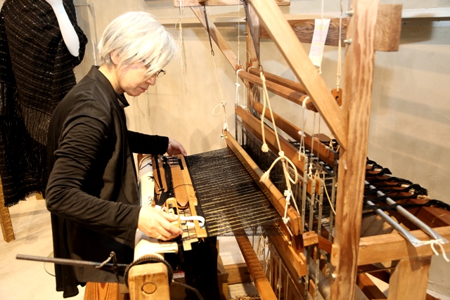 haori de TiTi〈ハオリドゥティティ〉2015-16AWコレクション通信 その3「金を紡ぐ」_a0138976_20171212.jpg