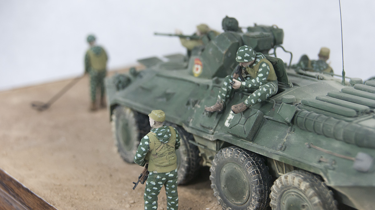 Zvezda 1/35 BTR-80a  Afghan War Diorama _a0055093_19354892.jpg