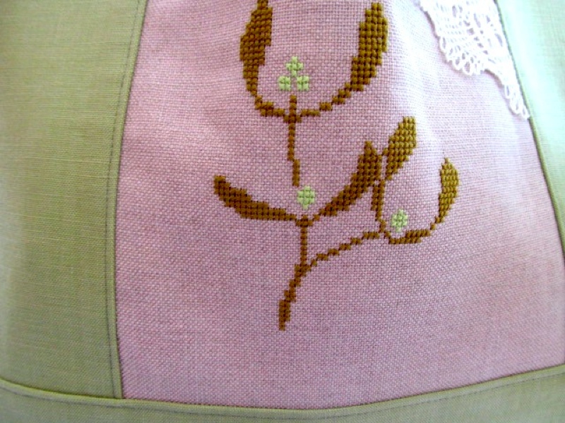 手刺繍の感動、petit panierのバッグ_f0129557_12312418.jpg