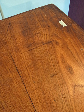 school desk_c0139773_1812068.jpg