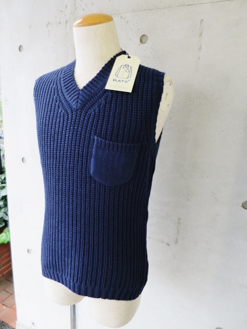 今時期に・・・これからの時期も・・・Cotton KNIT V-NECK VEST By Kato_d0152280_2232637.jpg