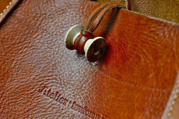 aged oil leather_b0172633_2038398.jpg