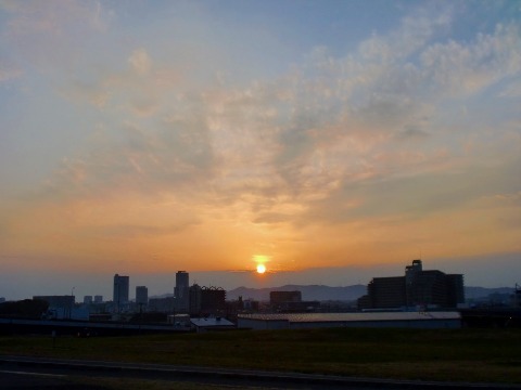 雨の日曜日　豊里大橋_b0176192_9535771.jpg