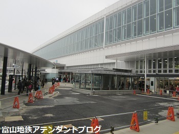 電鉄富山駅から富山ライトレールの乗り換え_a0243562_10092820.jpg