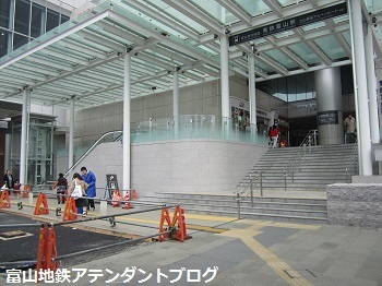 電鉄富山駅から富山ライトレールの乗り換え_a0243562_10235636.jpg