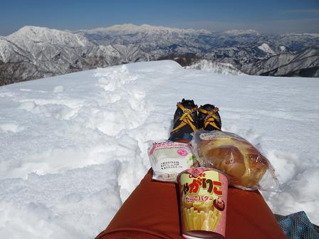 岩谷山1256ｍ　　大展望だよ行かないと損！・・かも_f0302771_13465080.jpg