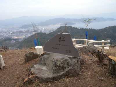 臼杵・山桜の名所”大岩”＆烏帽子山_e0272335_15571146.jpg