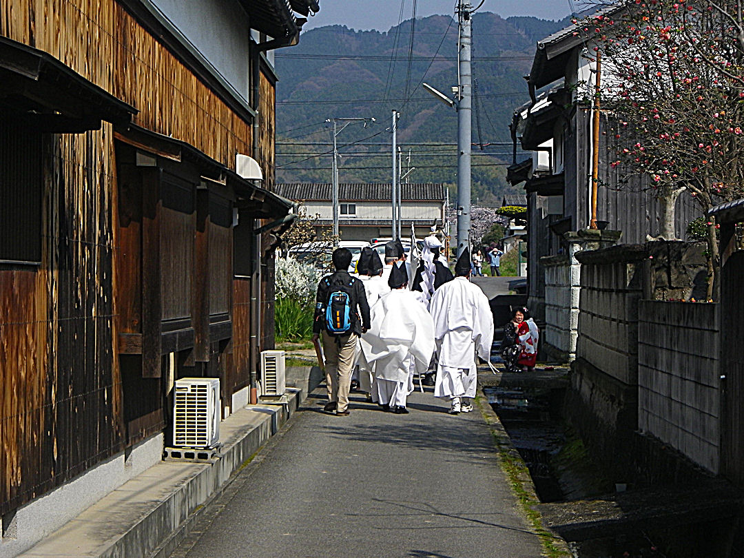奈良　山の辺の道を走る_f0156359_2214466.jpg