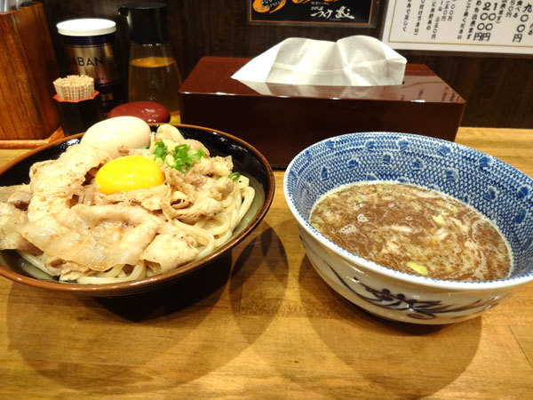 金沢 横川 二代目 つけ蔵 つけ麺 ラーメン で肉盛りつけ麺 ふりむけばスカタン