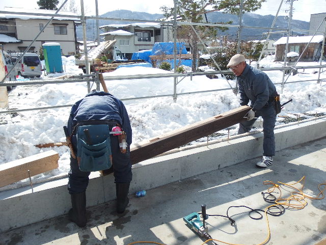 紫波町　土蔵移築再生工事　建て方開始です。_f0105112_6262592.jpg