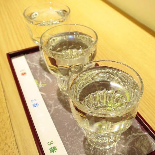 矢大臣うどんとお酒をいただきつつ、良い気分_c0060143_206073.jpg