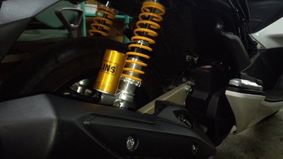 新型PCX (JF56 KF18) オーリンズ_e0114857_8261837.jpg