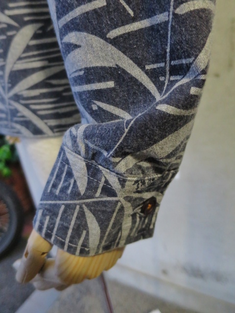 花見JKT・其の③ Universal Works ・・・ 抜染BOMBER JACKET!★!_d0152280_21591950.jpg