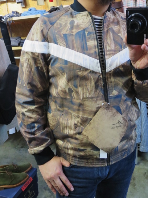 花見JKT・其の③ Universal Works ・・・ 抜染BOMBER JACKET!★!_d0152280_2244123.jpg