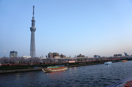 隅田川を花見船で遊覧してスカイツリーと桜を堪能 Mayumin Blog 隅田川を花見船で遊覧してスカイツリーと桜を堪能 Mayumin Blog