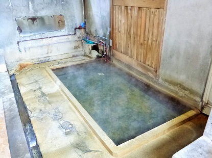 産湯が温泉_e0077899_8134854.jpg