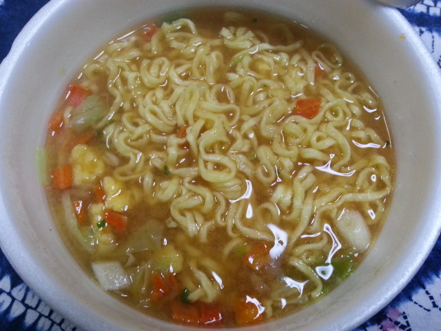 イトメン まつやとり野菜みそラーメン ¥198_b0042308_8465713.jpg