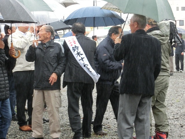 県議選は、「鈴木すみよし候補」に清き1票を!_f0141310_7523111.jpg