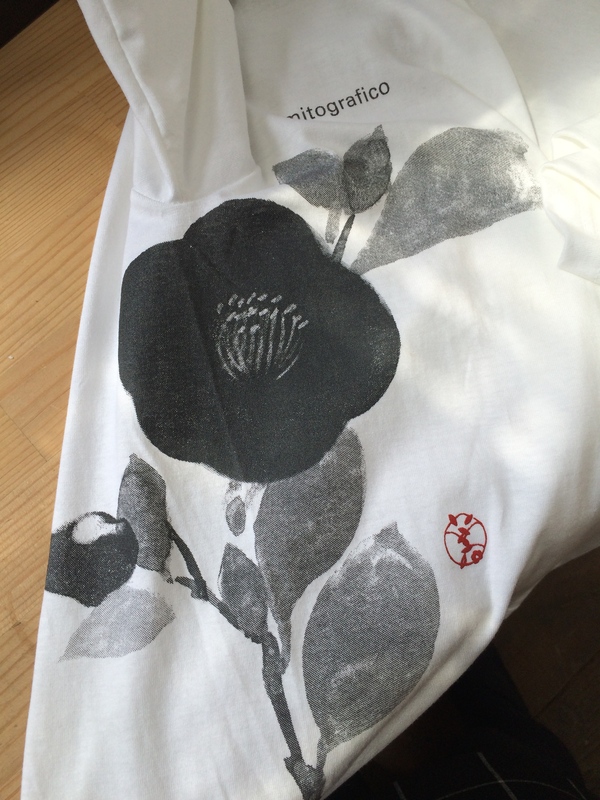 美登さんの限定椿Tシャツ_a0197730_19563386.jpg